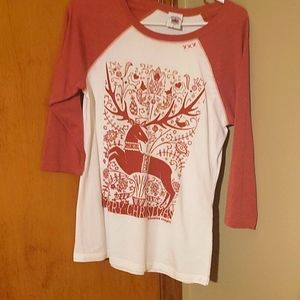 Christmas tshirt. Size small, half sleeve